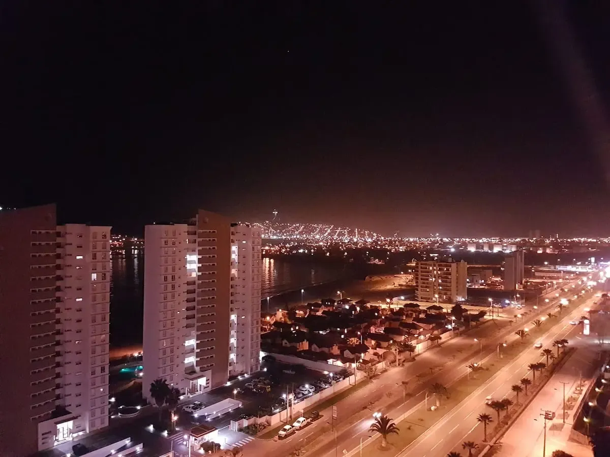 Vista panorámica nocturna